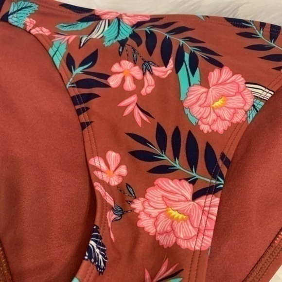 Xhilaration Floral Bikini Bottom Size Large - Picture 3 of 6